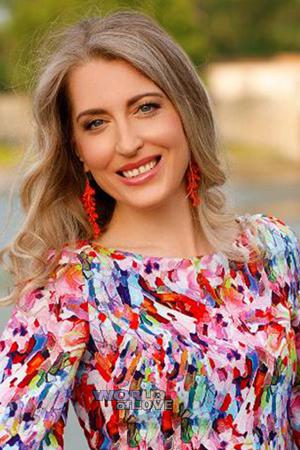 180409 - Victoria Age: 53 - Ukraine