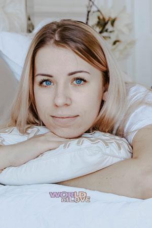 183715 - Irina Age: 32 - Russia