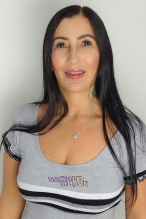 185424 - Yanet Age: 55 - Colombia