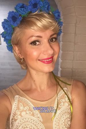 196304 - Lubov Age: 36 - Russia