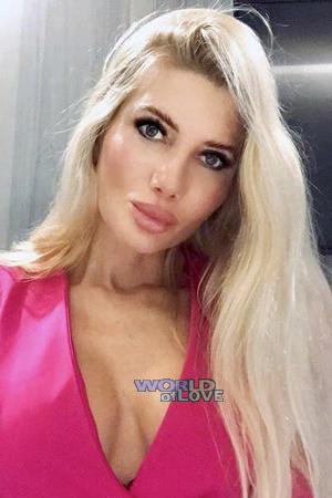 200262 - Natalia Age: 40 - Russia