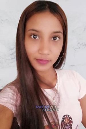 200979 - Dayanna Age: 25 - Colombia