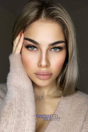 201232 - Karina Age: 20 - Russia