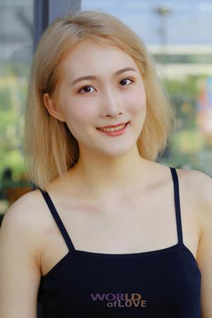 203743 - Shiqi Age: 25 - China