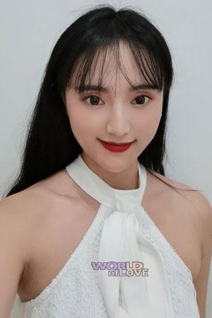 205419 - Lingfang Age: 28 - China