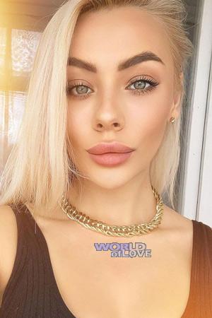 207796 - Arina Age: 33 - Greece