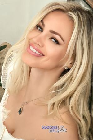 208562 - Ludmila Age: 40 - France