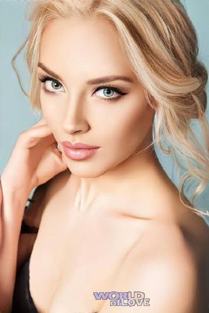 208685 - Anna Age: 22 - Russia