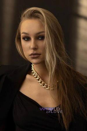 209182 - Anastasiia Age: 21 - Poland