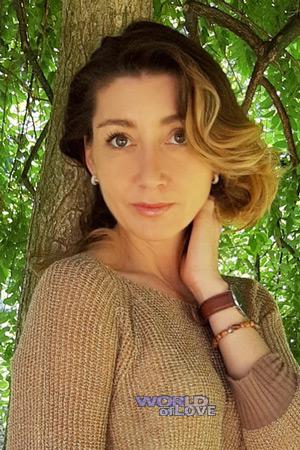 209481 - Svetlana Age: 41 - Italy