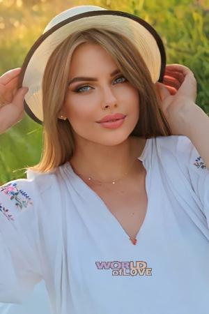 210627 - Olena Age: 25 - Ukraine