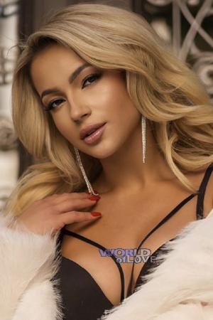 212206 - Aleksandra Age: 27 - Poland