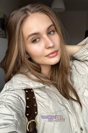 212628 - Anastasiia Age: 19 - Ukraine