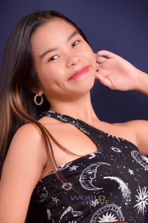 213016 - Ruvelyn Age: 21 - Philippines
