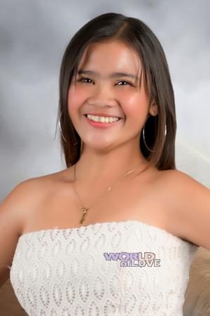 218190 - Chielo Age: 21 - Philippines