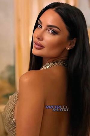 219641 - Louise Age: 30 - France