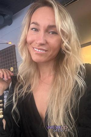 219723 - Viktoriia Age: 38 - Ukraine