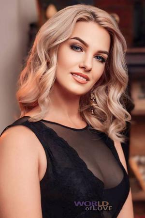 220301 - Olha Age: 45 - Ukraine