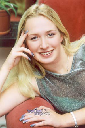 55395 - Oksana Age: 26 - Russia